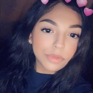 Meet your Posher, Destinee